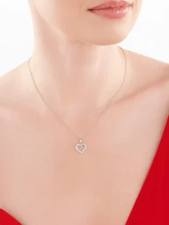 Apart Zawieszka z białego złota z diamentami - serce - 0,02 ct - próba 375< Zawieszki