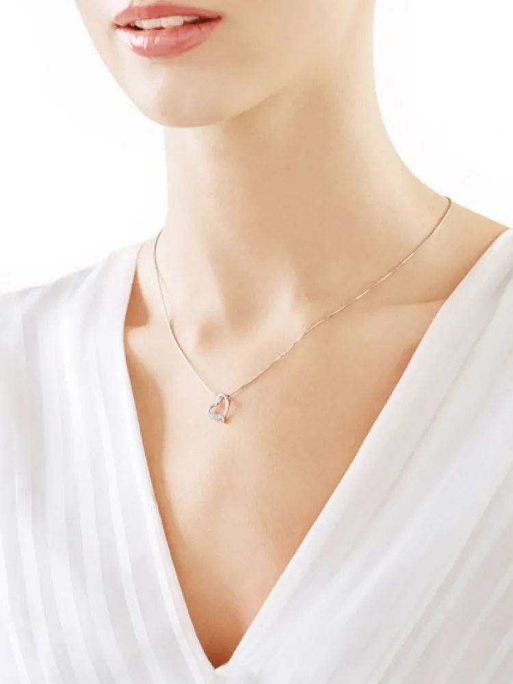 Sale Apart Zawieszka z białego złota z diamentem - serce - 0,005 ct - próba 375