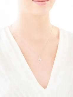 Apart Zawieszka z białego złota z diamentem - krzyż - 0,003 ct - próba 375< Zawieszki