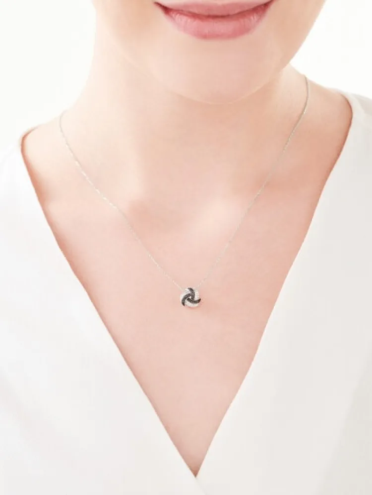 Apart Zawieszka z białego złota z diamentami - 0,03 ct - próba 375< Zawieszki