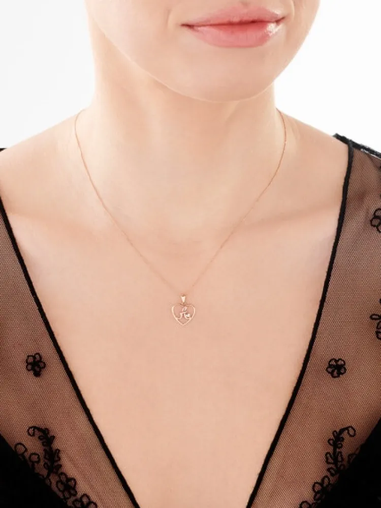 Apart Zawieszka z różowego złota z diamentem - litera A, serce - 0,005 ct - próba 375< Zawieszki
