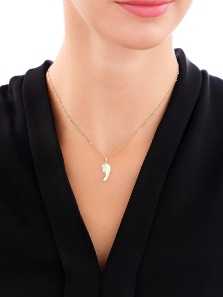 Apart Zawieszka z żółtego złota z brylantami - medalik Matka Boska - 0,01 ct - próba 585< Zawieszki