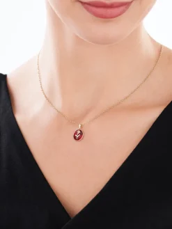Apart Zawieszka z żółtego złota z diamentami i emalią - róża - 0,006 ct - próba 375< Zawieszki