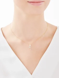 Apart Zawieszka z żółtego złota z diamentami - liście - 0,01 ct - próba 375< Zawieszki