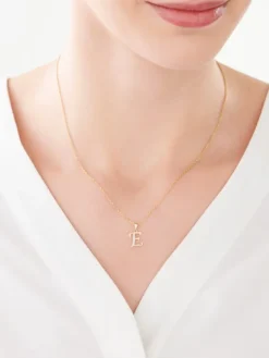 Sale Apart Zawieszka z żółtego złota z diamentem - litera E - 0,003 ct - próba 375