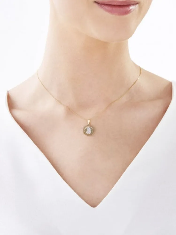 Apart Zawieszka z żółtego złota z diamentem - medalik Matka Boska Częstochowska - 0,003 ct - próba 375< Zawieszki