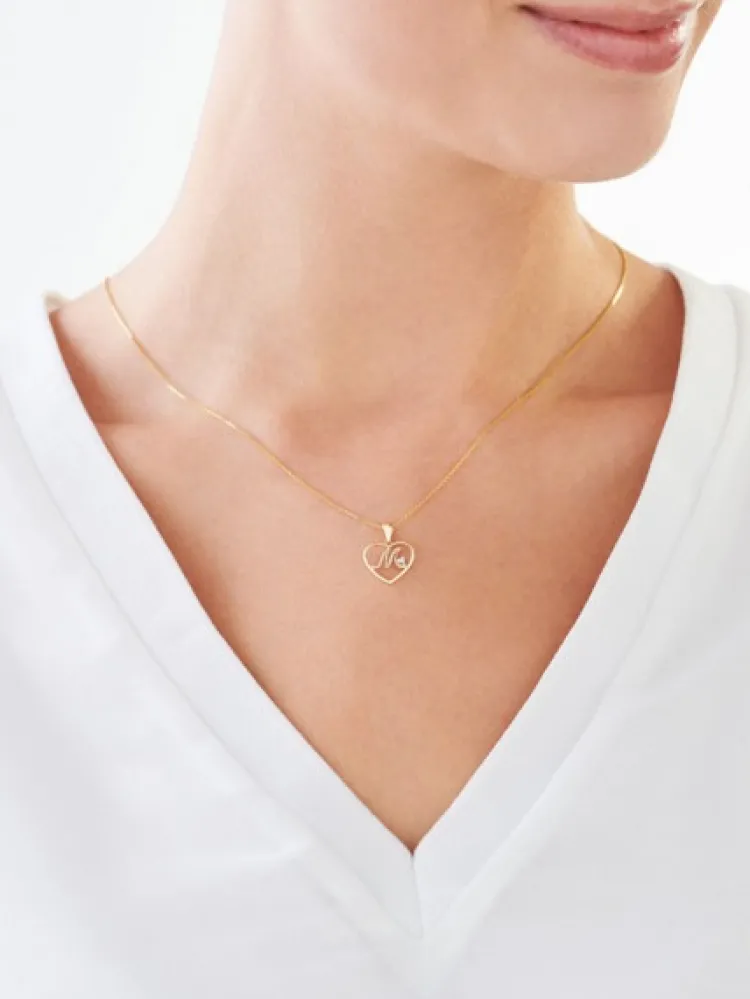 Hot Apart Zawieszka z żółtego złota z diamentem - litera M, serce - 0,005 ct - próba 375