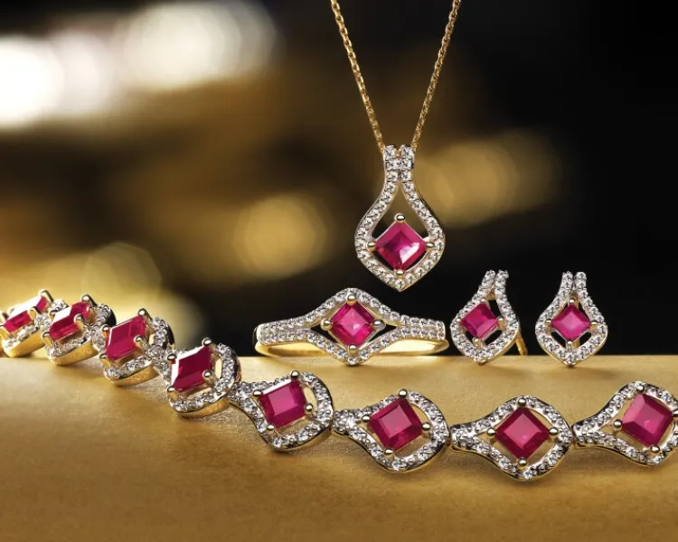 Apart Zawieszka z żółtego złota z diamentami i rubinem - próba 585< Zawieszki