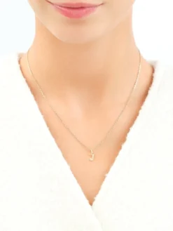 Clearance Apart Zawieszka z żółtego złota z diamentem - litera J - 0,003 ct - próba 375