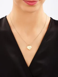 Outlet Apart Zawieszka z żółtego złota z diamentem - puzderko - serce - 0,005 ct - próba 375