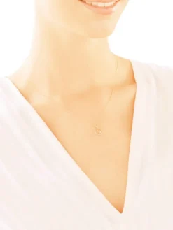 Apart Zawieszka z żółtego złota z diamentem - litera K - 0,003 ct - próba 585< Zawieszki