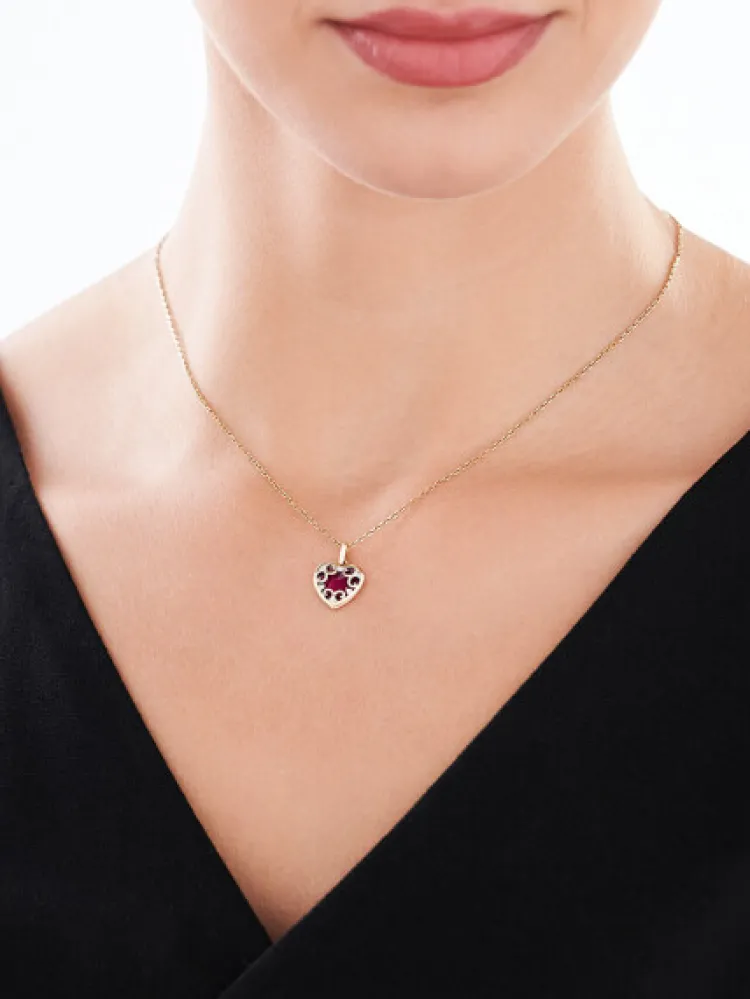 Apart Zawieszka z żółtego złota z diamentami i emalią - serce - 0,01 ct - próba 375< Zawieszki