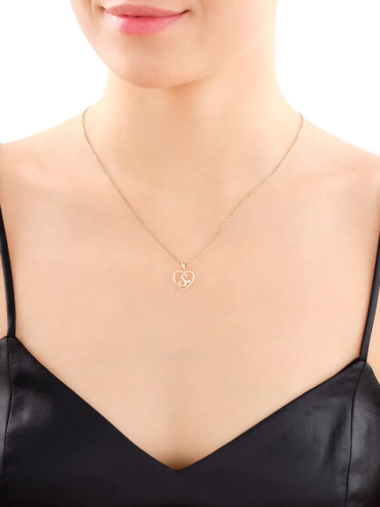 Online Apart Zawieszka z żółtego złota z diamentem - litera S, serce - 0,005 ct - próba 375
