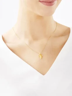 Apart Zawieszka z żółtego złota z diamentem - medalik Matka Boska - 0,004 ct - próba 375< Zawieszki