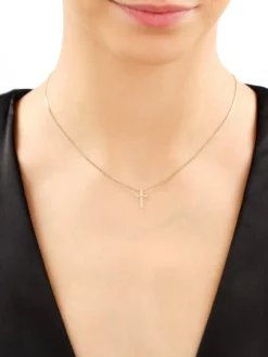 Apart Zawieszka z żółtego złota z diamentem - krzyż - 0,004 ct - próba 375< Wszystkie