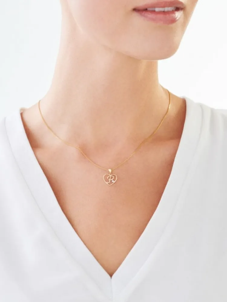 Apart Zawieszka z żółtego złota z diamentem - litera P, serce - 0,005 ct - próba 375< Zawieszki