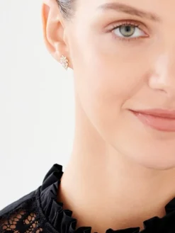 Apart Złote kolczyki z cyrkoniami - kwiaty< Kolczyki Ślubne